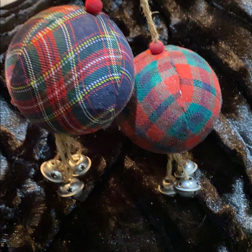 Plaid Christmas ornaments